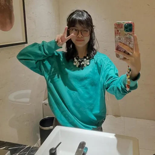 OliviaPoops!